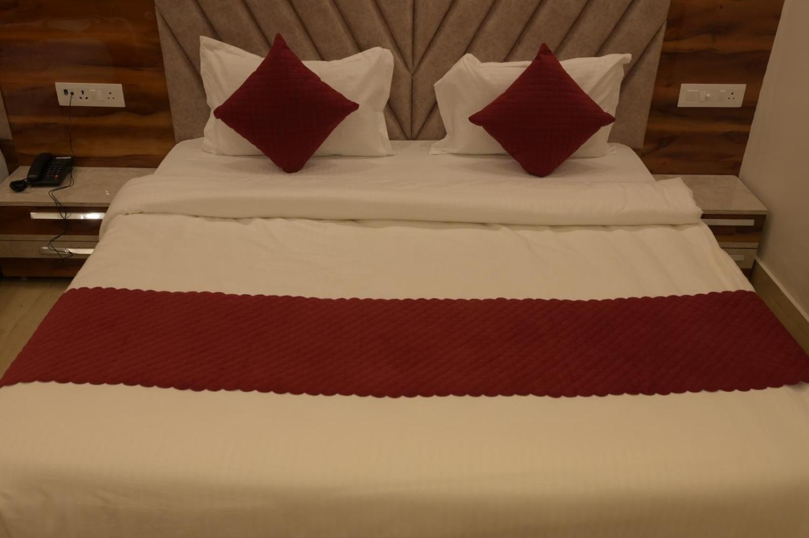 Hotel Udit Inn Rudraprayāg Kültér fotó
