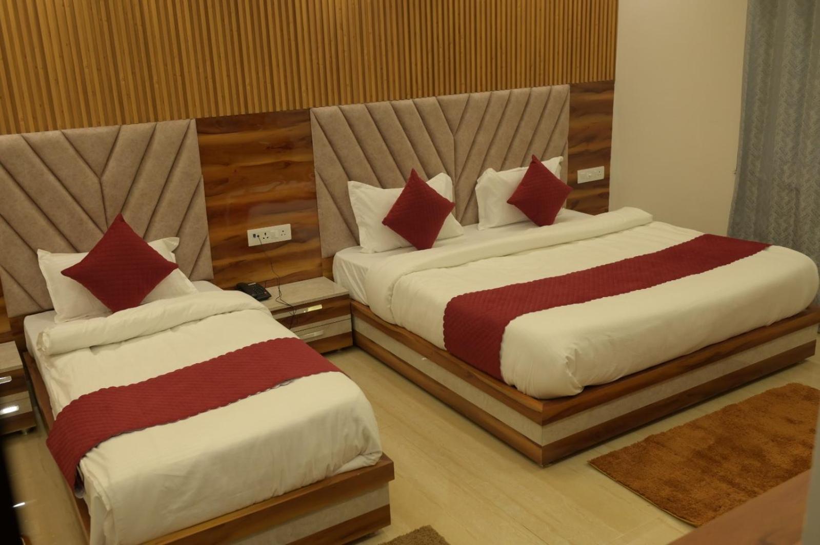 Hotel Udit Inn Rudraprayāg Kültér fotó