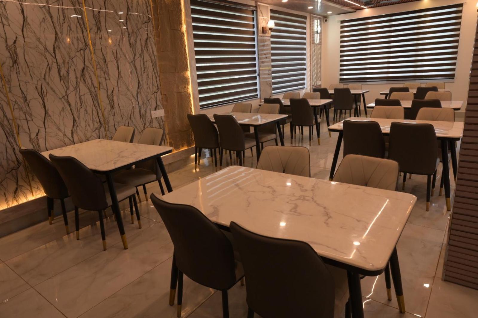 Hotel Udit Inn Rudraprayāg Kültér fotó