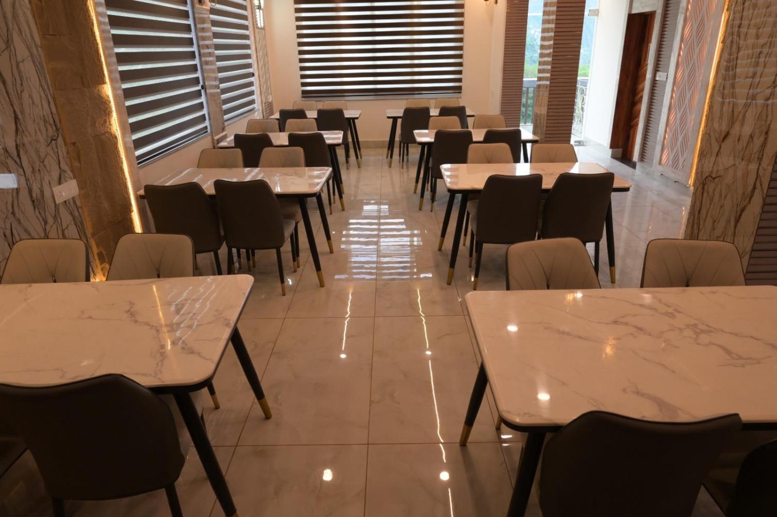 Hotel Udit Inn Rudraprayāg Kültér fotó