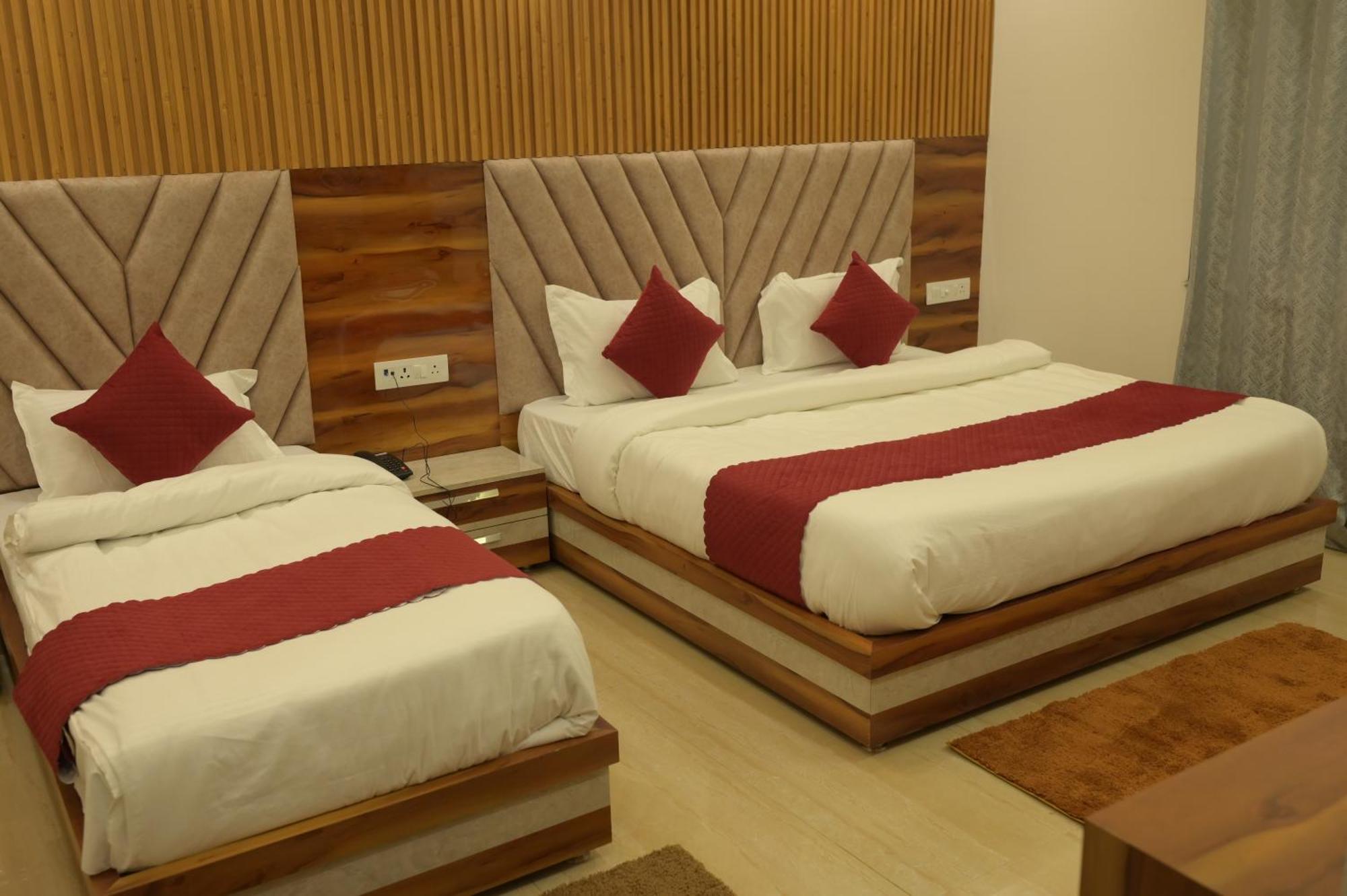 Hotel Udit Inn Rudraprayāg Kültér fotó